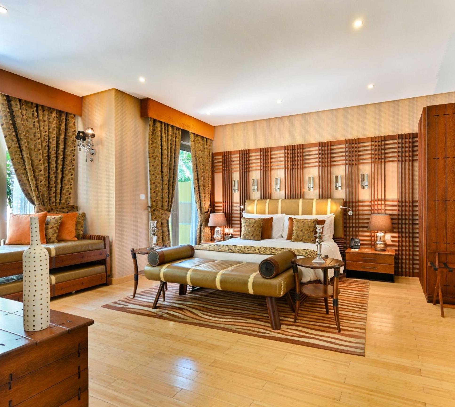 リーフ リゾート マナーマ エクステリア 写真 A bedroom at the Taj Bengal